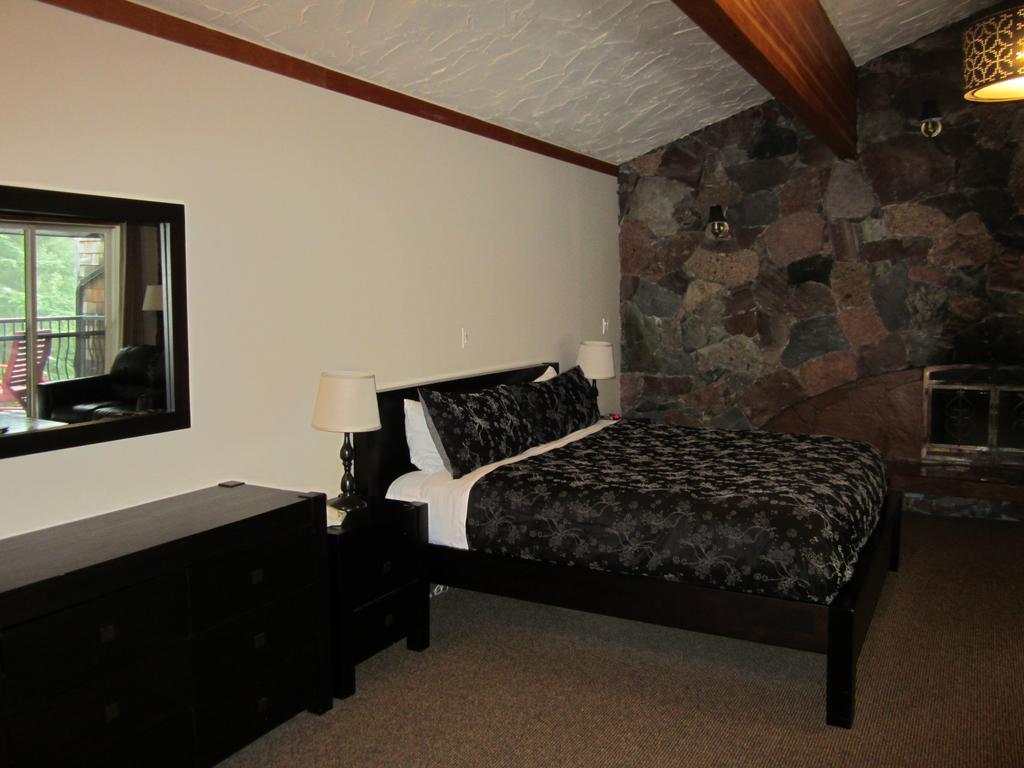The Lodge At Skeena Landing Terrace Room photo